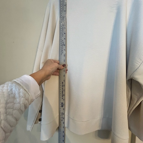 Cable & Gauge Women's Cream Ribbed Blouse - Picture 11 of 14